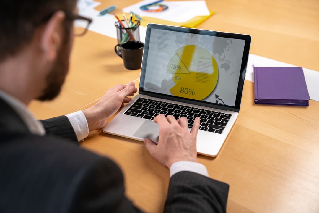 Why Your Dubai Competitors Keep  Appearing in Customers’ Social Feeds